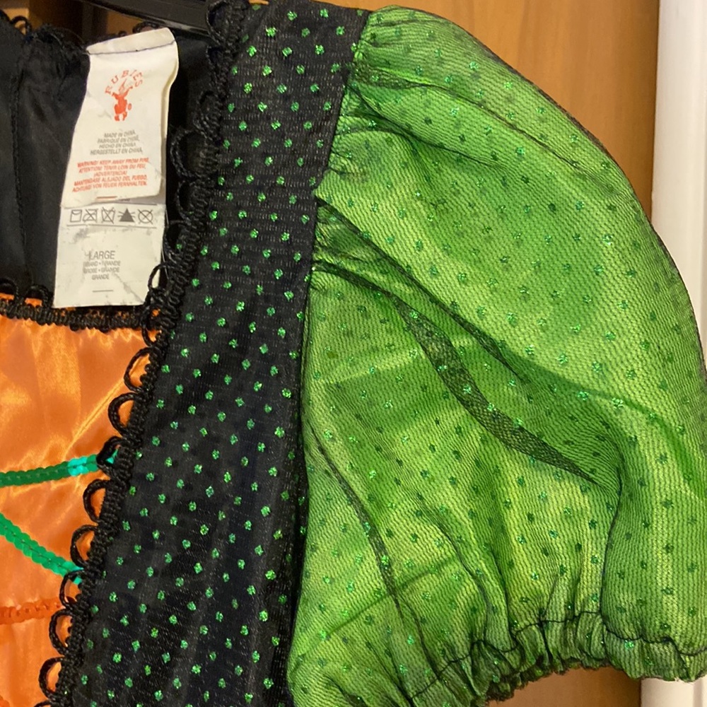 Halloween dress, lights up. - Picture 4 of 10